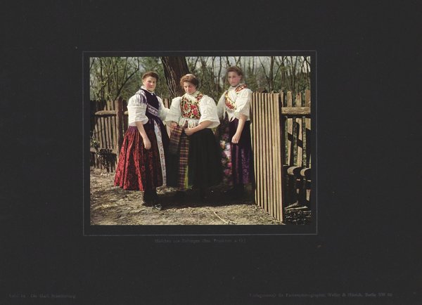 Mädchen aus Ziebingen, Bezirk Frannkfurt Oder, Mark Brandenburg. Farbenphotographie von 1913.